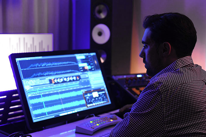 Maximilian “Milian” Hardinghaus in his mastering studio in Hamburg